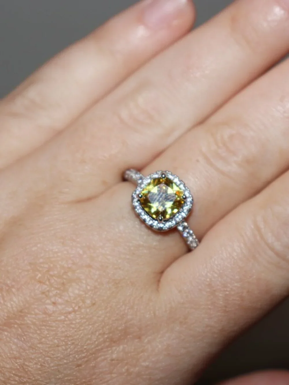 ✨ Size 9.25 Silver Ring · Yellow Cushion‑Cut Stone · NWOT